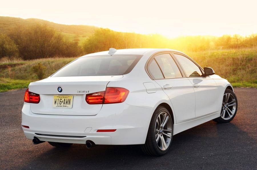  BMW 335i 2012 года  (фото 39 из 61)